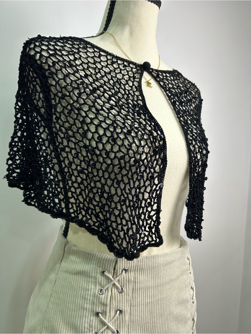 Black Open-Knit Crochet Shrug Bolero - Picture 4 of 7